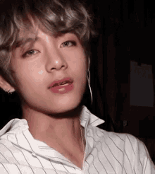 kim taehyung smiling